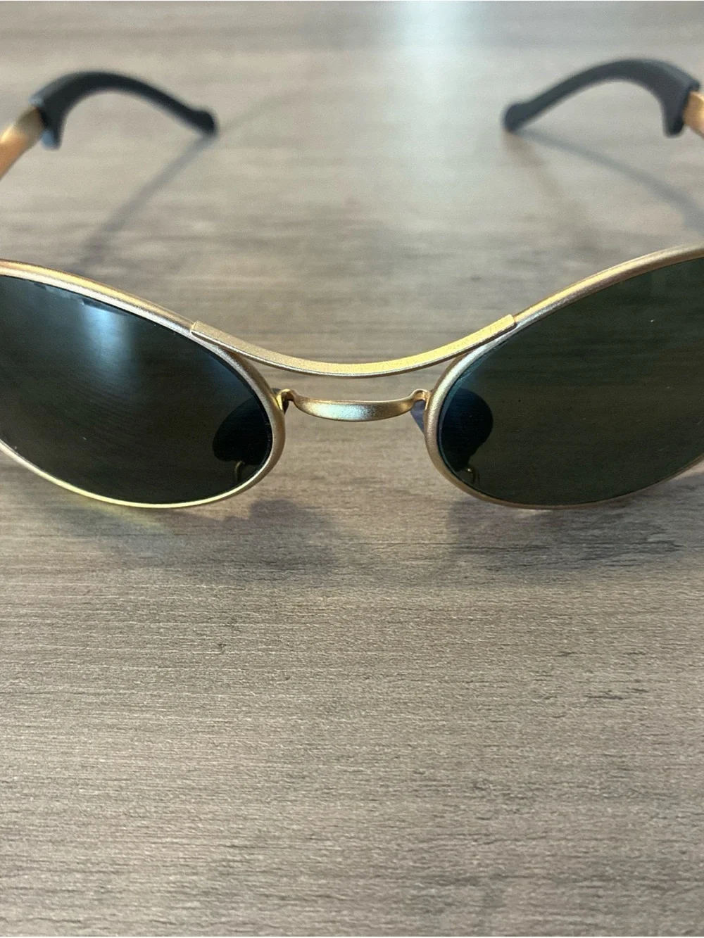 Ray-Ban Gold Frame Sunglasses with Dark Green Lenses